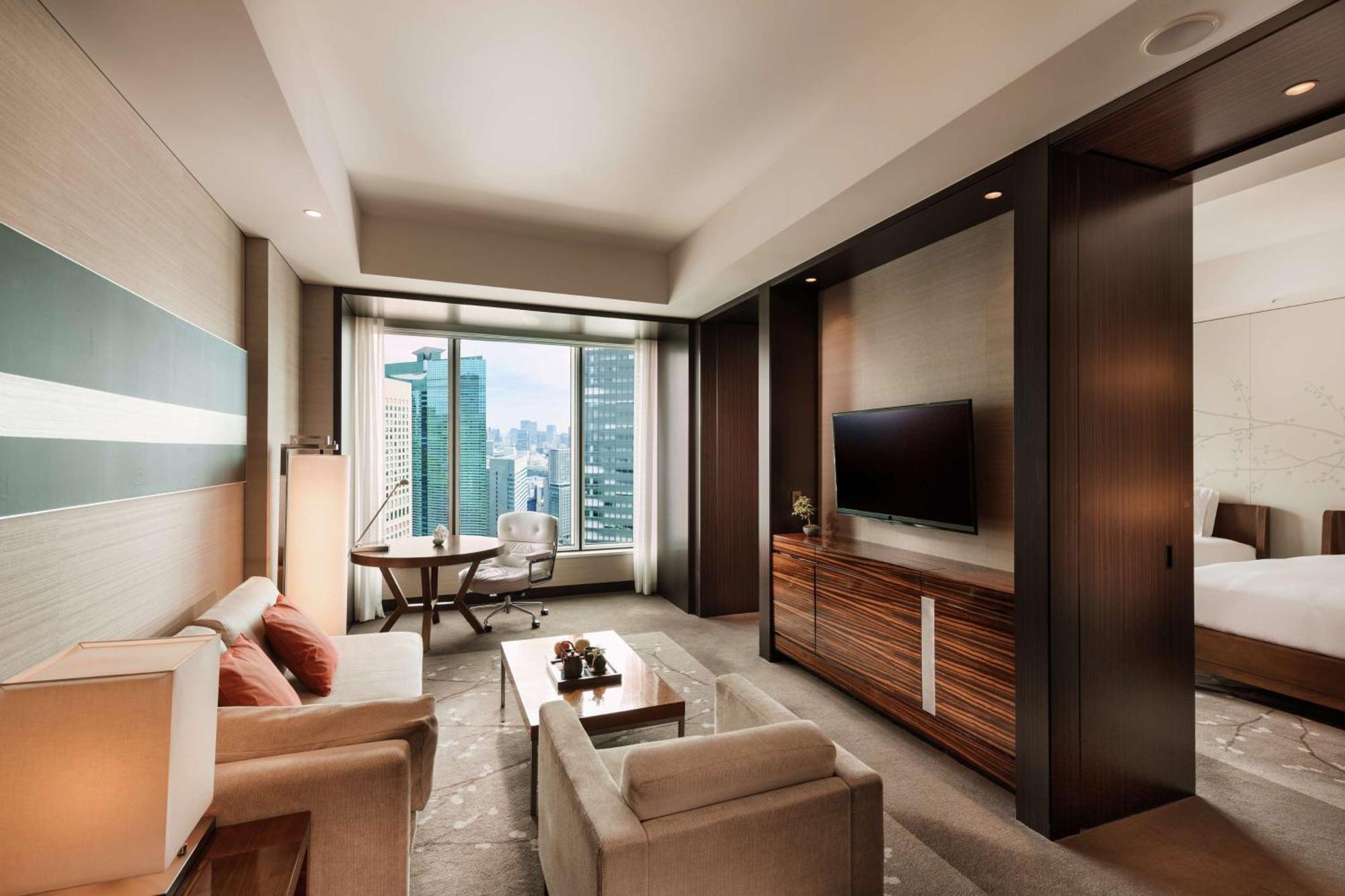 Conrad 5*